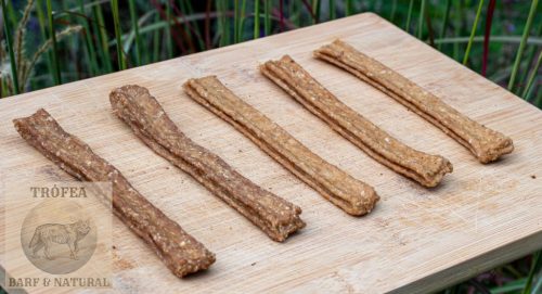 Fogtisztító stick nyúlhússal, kék- és vörösáfonyával 500g - FIDELIS / SANA